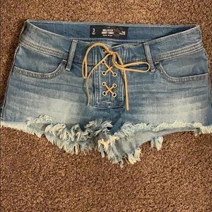 Hollister size 3 short short low rise